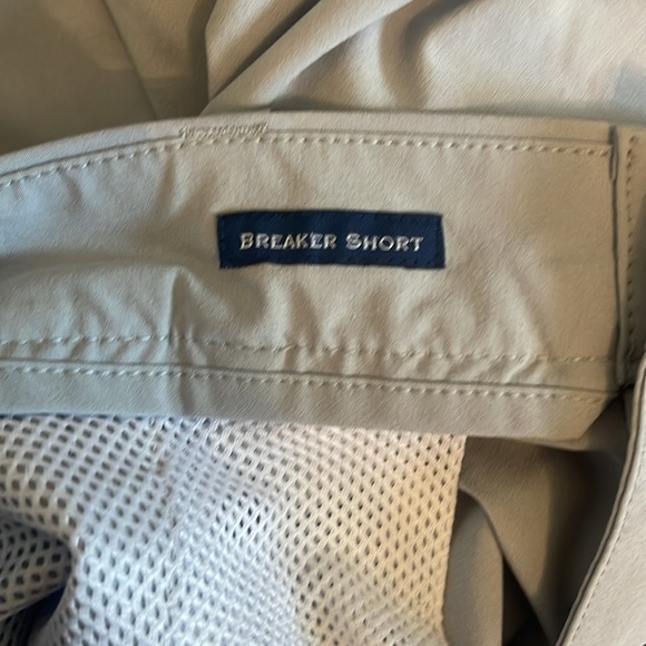 Vineyard Vines Breaker Shorts - Picture 5 of 6